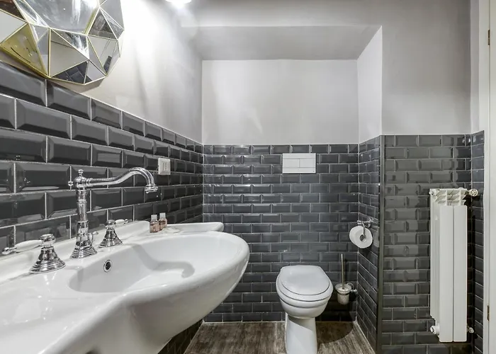 Campo De Fiori Private Palazzo 3Br Irex Apartment דירה *