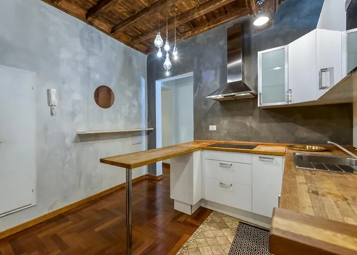 Campo De Fiori Private Palazzo 3Br Irex Apartment דירה *